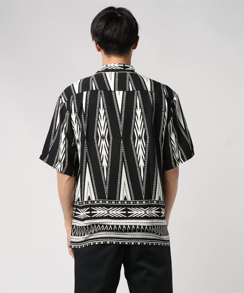 JUGLANS(ユグランス)の「RINGS パネル柄 開襟シャツ(シャツ/ブラウス・メンズ・ホワイト/ブラック・M/L/XL)」の4枚目の写真