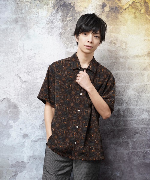 おしゃれスタ(オシャレスタ)の「ビッグシルエット総柄プリントオープンカラー半袖シャツ(IR)(シャツ/ブラウス・メンズ・その他/その他1/その他2/その他3/その他4/その他5・M/L/XL)」の2枚目の写真