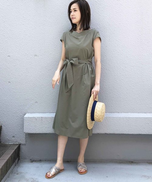 PICCIN（ピッチン）の「デコルテVワンピース（ワンピース・レディース・パープル/ネイビー/カーキ・MEDIUM）」の17枚目の写真