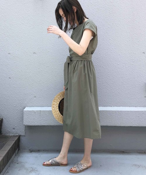 PICCIN（ピッチン）の「デコルテVワンピース（ワンピース・レディース・パープル/ネイビー/カーキ・MEDIUM）」の16枚目の写真