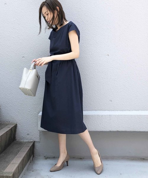 PICCIN（ピッチン）の「デコルテVワンピース（ワンピース・レディース・パープル/ネイビー/カーキ・MEDIUM）」の9枚目の写真