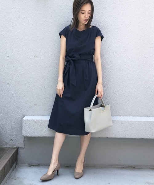 PICCIN（ピッチン）の「デコルテVワンピース（ワンピース・レディース・パープル/ネイビー/カーキ・MEDIUM）」の8枚目の写真