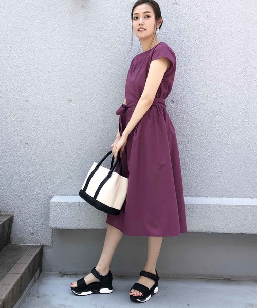 PICCIN（ピッチン）の「デコルテVワンピース（ワンピース・レディース・パープル/ネイビー/カーキ・MEDIUM）」の6枚目の写真