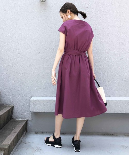 PICCIN（ピッチン）の「デコルテVワンピース（ワンピース・レディース・パープル/ネイビー/カーキ・MEDIUM）」の5枚目の写真
