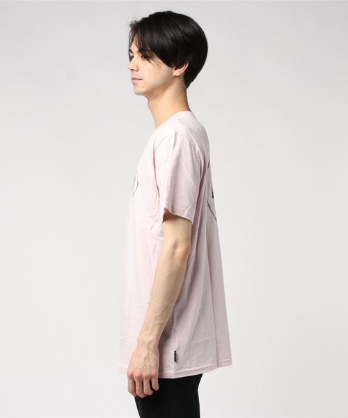 BILLABONG(ビラボン)の「BILLABONG メンズ 【BILLABONG GALLERY】 ENTER SANDMAN SEAN M Tシャツ(Tシャツ/カットソー・メンズ・ライトピンク・SMALL/MEDIUM/LARGE)」の2枚目の写真