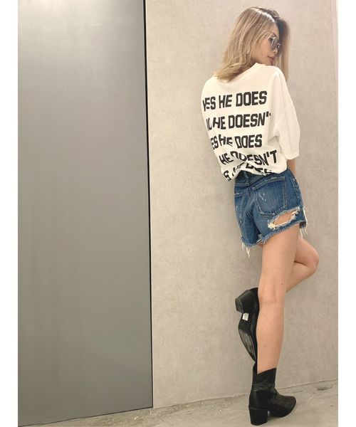 GYDA（ジェイダ）の「BACKRIPEED デニムショーパン（デニムパンツ・レディース・ライトブルー/インディゴブルー/ブルー・SMALL/MEDIUM/X-SMALL）」の4枚目の写真