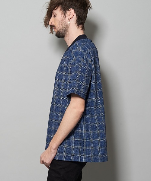 NO ID.(ノーアイディ)の「mhs1554-シアサッカーチェックZIP-PO(シャツ/ブラウス・メンズ・ブラック/ネイビー・1/2)」の15枚目の写真