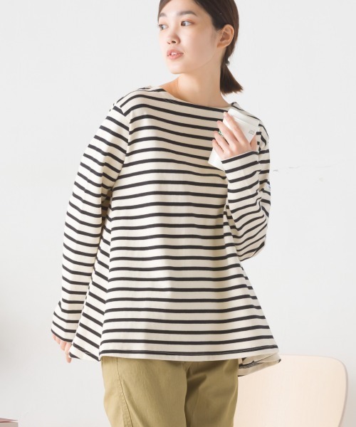 OMNES(オムネス)の「バスク生地 裾フレア長袖Tシャツ(Tシャツ/カットソー・レディース・ホワイト/ブラック/ベージュ/グレー/ネイビー/ベージュ系その他/ブラウン/ブラック系その他/ホワイト×ブルー・FREE)」の5枚目の写真