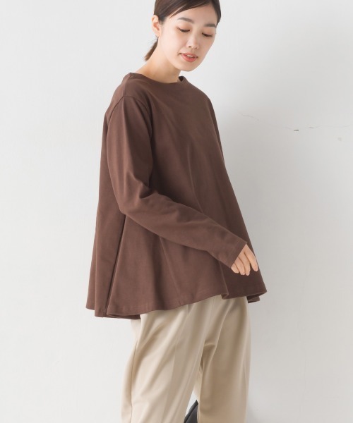OMNES(オムネス)の「バスク生地 裾フレア長袖Tシャツ(Tシャツ/カットソー・レディース・ホワイト/ブラック/ベージュ/グレー/ネイビー/ベージュ系その他/ブラウン/ブラック系その他/ホワイト×ブルー・FREE)」の17枚目の写真