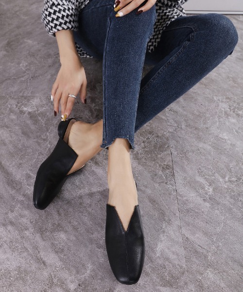 Futier land（フューティアランド）の「Vカットフラットサンダル（サンダル・レディース・アイボリー/ブラック/ブルー・36/37/38/39/40）」の11枚目の写真