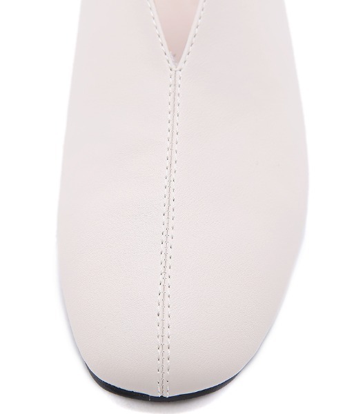 Futier land（フューティアランド）の「Vカットフラットサンダル（サンダル・レディース・アイボリー/ブラック/ブルー・36/37/38/39/40）」の5枚目の写真