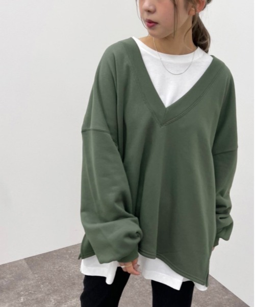 apres jour mignon(アプレジュールミニョン)の「深Vネックスウェット【ZOZOTOWN限定アイテム】(スウェット・レディース・ブラック/グレー/グリーン/アイボリー・X-LARGE/フリー)」の4枚目の写真