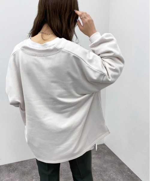 apres jour mignon(アプレジュールミニョン)の「深Vネックスウェット【ZOZOTOWN限定アイテム】(スウェット・レディース・ブラック/グレー/グリーン/アイボリー・X-LARGE/フリー)」の8枚目の写真
