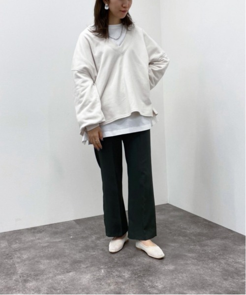apres jour mignon(アプレジュールミニョン)の「深Vネックスウェット【ZOZOTOWN限定アイテム】(スウェット・レディース・ブラック/グレー/グリーン/アイボリー・X-LARGE/フリー)」の11枚目の写真