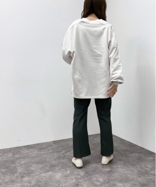 apres jour mignon(アプレジュールミニョン)の「深Vネックスウェット【ZOZOTOWN限定アイテム】(スウェット・レディース・ブラック/グレー/グリーン/アイボリー・X-LARGE/フリー)」の15枚目の写真