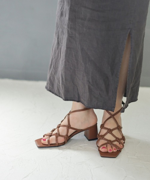SESTO(セスト)の「編み上げストラップミドルヒールサンダル(サンダル・レディース・ブラック/レッド/アイボリー/キャメル・LL/3L/S/M/L)」の11枚目の写真