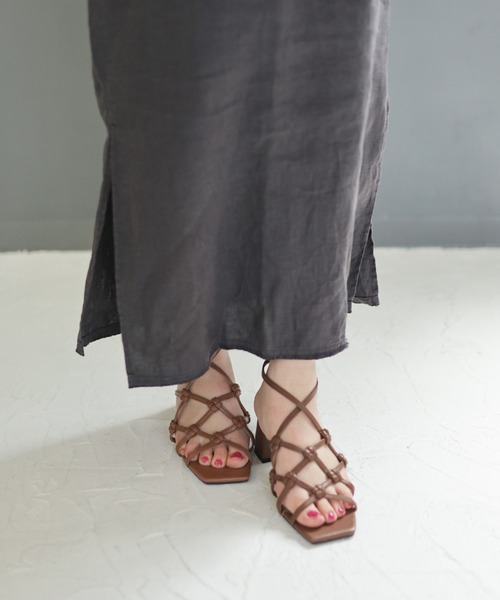 SESTO(セスト)の「編み上げストラップミドルヒールサンダル(サンダル・レディース・ブラック/レッド/アイボリー/キャメル・LL/3L/S/M/L)」の21枚目の写真