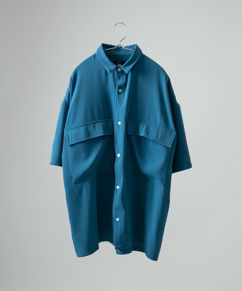 ITEMS URBANRESEARCH（アイテムズ アーバンリサーチ）の「ビッグシルエット 半袖CPOシャツ（シャツ/ブラウス・メンズ・ブラック/ベージュ/ブルー・SMALL/MEDIUM/LARGE）」の3枚目の写真