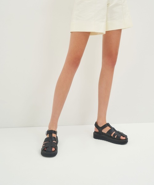 CHARLES & KEITH(チャールズ & キース)の「カットアウト ケージサンダル(サンダル・レディース・ブラック/オフホワイト/グリーン/ライトブラウン/ブラック系その他6/ホワイト・22.5cm/23cm/23.5cm/24.5cm/25cm/25.5cm)」の12枚目の写真