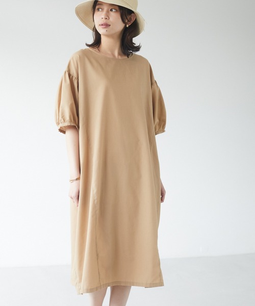 Green Parks(グリーンパークス)の「ゆったりボリュームワンピース*(ワンピース・レディース・チャコールグレー/ベージュ/グリーン・FREE)」の1枚目の写真