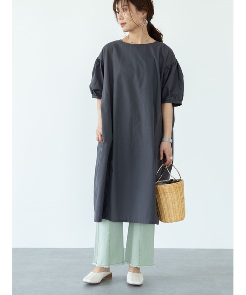 Green Parks(グリーンパークス)の「ゆったりボリュームワンピース*(ワンピース・レディース・チャコールグレー/ベージュ/グリーン・FREE)」の2枚目の写真
