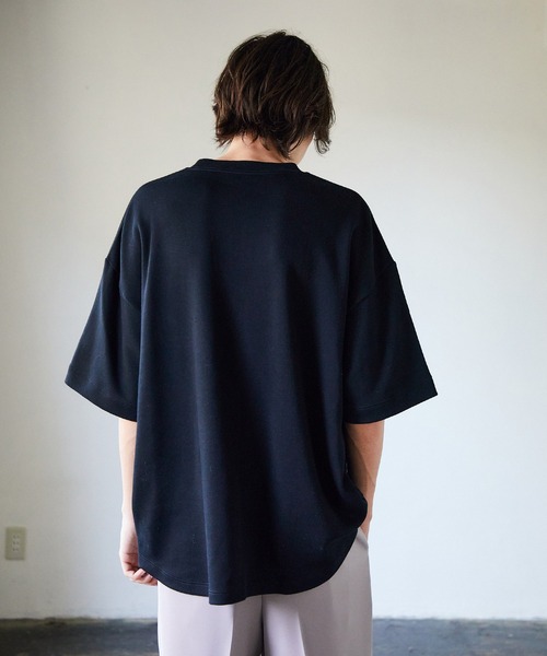 UNITED TOKYO(ユナイテッドトウキョウ)の「suvinクワトロムースTシャツ(Tシャツ/カットソー・メンズ・ブラック/アイボリー/グレー/ベージュ・1/2/3)」の7枚目の写真