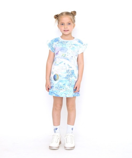 Design Tshirts Store graniph(デザイン ティーシャツ ストア グラニフ)の「眺め(清水美紅)|コラボキッズボックスフリルワンピース(ライトブルー)(ワンピース・キッズ・ライトブルー・90/110/130)」の10枚目の写真