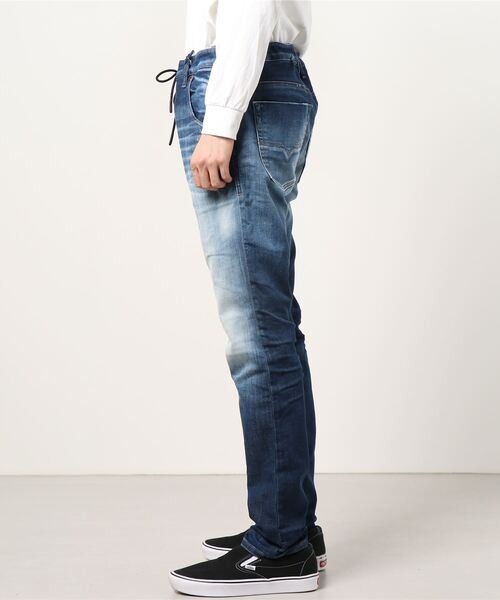 DIESEL(ディーゼル)の「DIESEL FW21 メンズ ジョグツイル テーパード ヴィンテージ(デニムパンツ・メンズ・インディゴブルー・34inch/36inch/38inch/40inch)」の2枚目の写真