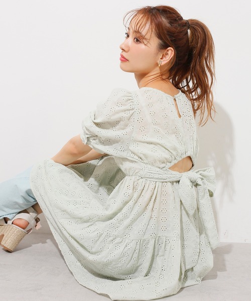 one after another NICE CLAUP（ワンアフターアナザーナイスクラップ）の「バックリボン袖コンシャスチュニック（チュニック・レディース・オフホワイト/ホワイト系その他/ブラック/ミント・FREE）」の5枚目の写真