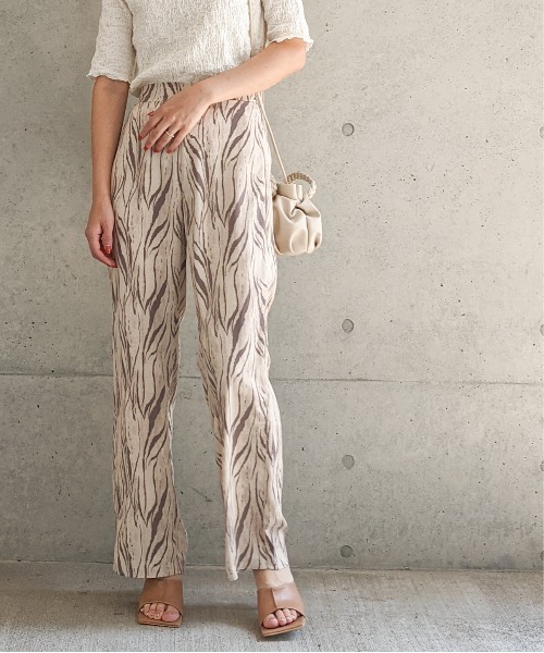 Per sist ence(パーシエンス)の「Per sist ence/パーシエンス ゼブラ柄フレアパンツ(その他パンツ・レディース・アイボリー/モカ・FREE)」の2枚目の写真