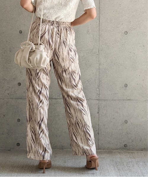 Per sist ence(パーシエンス)の「Per sist ence/パーシエンス ゼブラ柄フレアパンツ(その他パンツ・レディース・アイボリー/モカ・FREE)」の11枚目の写真