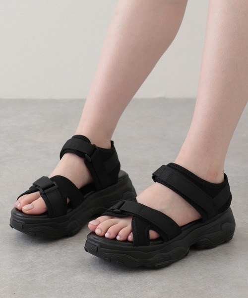 Lace Ladies（レースレディース）の「厚底スポーツサンダル（サンダル・レディース・ベージュ/ブラック/ブラック系1・24.5/25/23.5/24/22.5/23/ 25）」の15枚目の写真