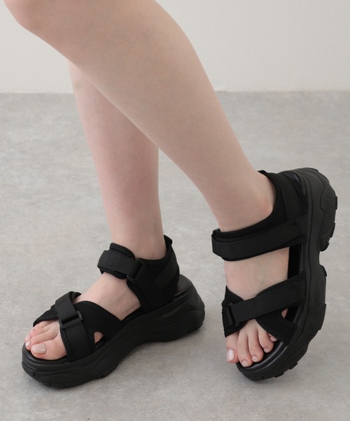 Lace Ladies（レースレディース）の「厚底スポーツサンダル（サンダル・レディース・ベージュ/ブラック/ブラック系1・24.5/25/23.5/24/22.5/23/ 25）」の16枚目の写真