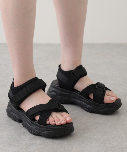 Lace Ladies（レースレディース）の「厚底スポーツサンダル（サンダル・レディース・ベージュ/ブラック/ブラック系1・24.5/25/23.5/24/22.5/23/ 25）」の20枚目の写真