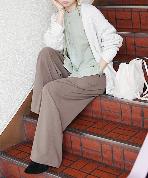 and it_（アンドイット）の「エミュラル emural フリルネックギャザーコットンブラウス（シャツ/ブラウス・レディース・ホワイト/ブラック系その他/ブラック×グレー/サックスブルー/ネイビー×ホワイト・M-L）」の15枚目の写真