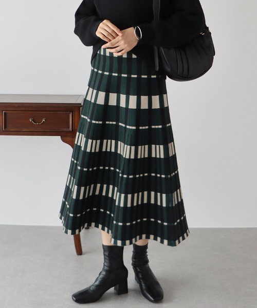 BLUEEAST（ブルーイースト）の「《新柄追加》アーガイル＆チェック柄ニットスカート（スカート・レディース・ブラック/ベージュ/ブラウン/アイボリー/モカ/グリーン/ボルドー/グレー/ブラック系/ブラウン系/グレー系・MEDIUM）」の10枚目の写真