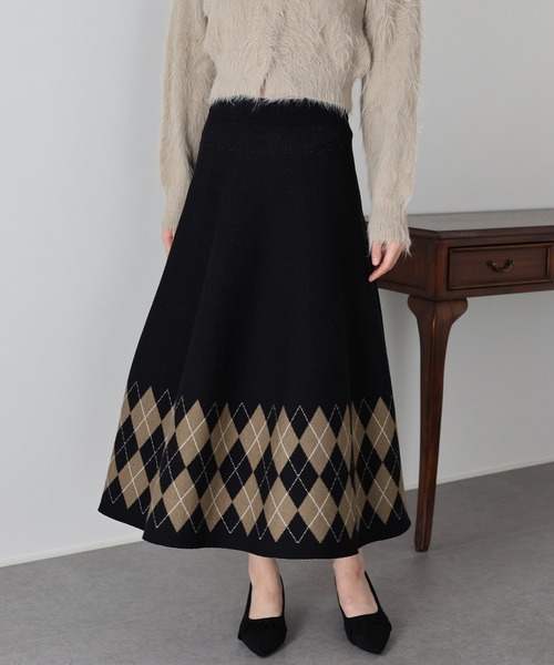 BLUEEAST（ブルーイースト）の「《新柄追加》アーガイル＆チェック柄ニットスカート（スカート・レディース・ブラック/ベージュ/ブラウン/アイボリー/モカ/グリーン/ボルドー/グレー/ブラック系/ブラウン系/グレー系・MEDIUM）」の13枚目の写真