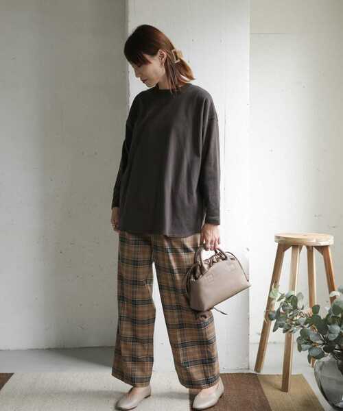 URBAN RESEARCH DOORS（アーバンリサーチドアーズ）の「アップサイクルコットン長袖Tシャツ（Tシャツ/カットソー・レディース・パープル/キャメル/スミクロ・ONE）」の7枚目の写真