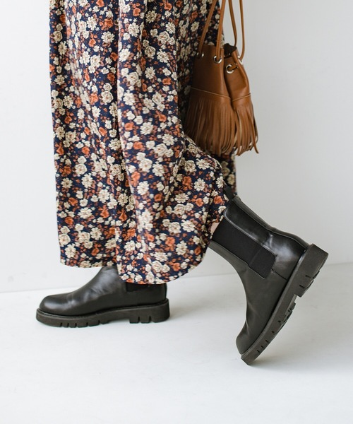 haco!（ハコ）の「ワンピースやスカートに合わせて甘辛バランスがちょうどいい！パッとオシャレに見えるゴツめのサイドゴアブーツ by que made me（ブーツ・レディース・ブラック・1/2/4/6/3/5）」の18枚目の写真