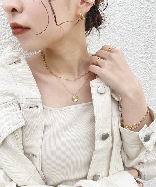 natural couture(ナチュラルクチュール)の「メタルプレートネックレス(ネックレス・レディース・シルバー/ゴールド・FREE)」の2枚目の写真