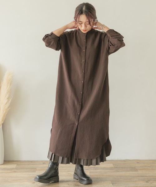 ITEMS URBANRESEARCH（アイテムズ アーバンリサーチ）の「バンドカラーシャツワンピース（ワンピース・レディース・アイボリー/グレー/ブラウン・FREE）」の3枚目の写真