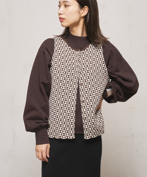 CIAOPANIC（チャオパニック）の「ジャガードニットベスト（ベスト・レディース・ブラウン/ネイビー/グリーン・FREE）」の5枚目の写真