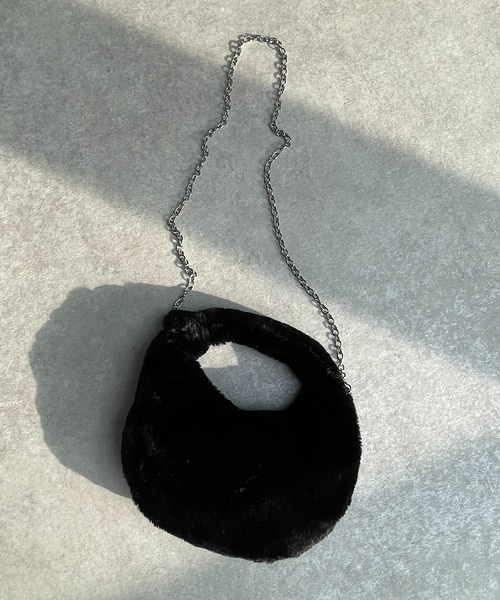 AS KNOW AS plus(アズノゥアズプラス)の「ラウンド ファーバッグ(ショルダーバッグ・レディース・ブラック/イエロー/アイボリー/チェック・FREE)」の12枚目の写真