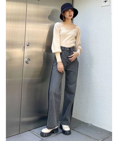 EMODA（エモダ）の「アウトラインルーズジャストウエストジーンズ（デニムパンツ・レディース・ブラック/グレー・SMALL/MEDIUM）」の6枚目の写真