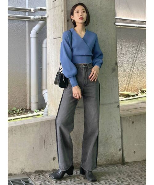 EMODA（エモダ）の「アウトラインルーズジャストウエストジーンズ（デニムパンツ・レディース・ブラック/グレー・SMALL/MEDIUM）」の3枚目の写真