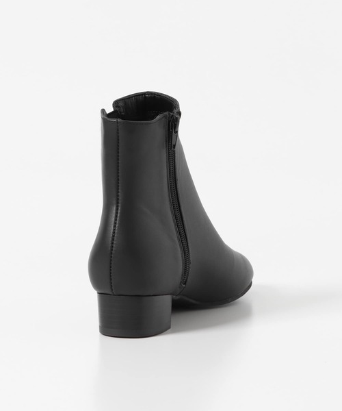 URBAN RESEARCH DOORS(アーバンリサーチドアーズ)の「レザーサイドゴアブーツ(ブーツ・レディース・ブラック/ダークブラウン・MEDIUM/LARGE)」の18枚目の写真