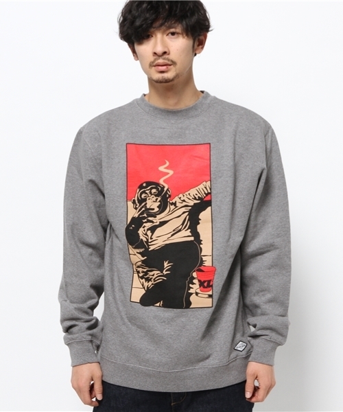 XLARGE（エクストララージ）の「SHORTY CREW NECK SWEAT（スウェット・メンズ・ブラック/アッシュ・X-LARGE/MEDIUM/LARGE/SMALL）」の3枚目の写真