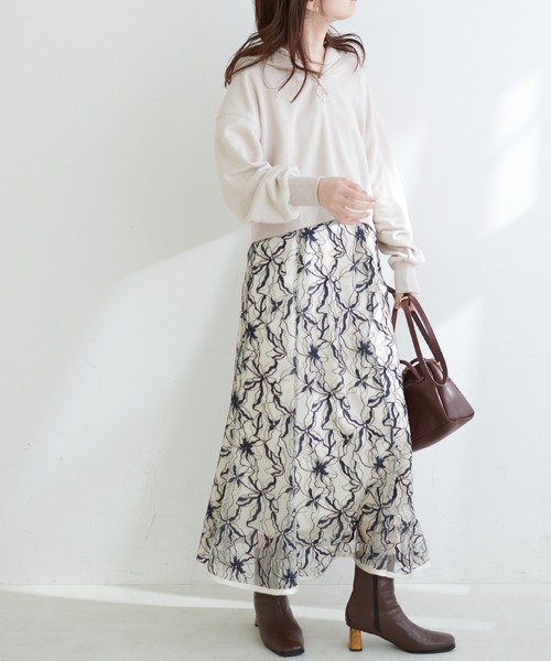 natural couture（ナチュラルクチュール）の「【WEB限定】今年トレンド！ハーフジップショート丈プルオーバー（スウェット・レディース・ベージュ/オフホワイト/サックスブルー/スミクロ・FREE）」の11枚目の写真