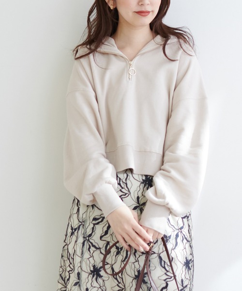 natural couture（ナチュラルクチュール）の「【WEB限定】今年トレンド！ハーフジップショート丈プルオーバー（スウェット・レディース・ベージュ/オフホワイト/サックスブルー/スミクロ・FREE）」の10枚目の写真