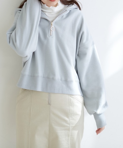 natural couture（ナチュラルクチュール）の「【WEB限定】今年トレンド！ハーフジップショート丈プルオーバー（スウェット・レディース・ベージュ/オフホワイト/サックスブルー/スミクロ・FREE）」の12枚目の写真